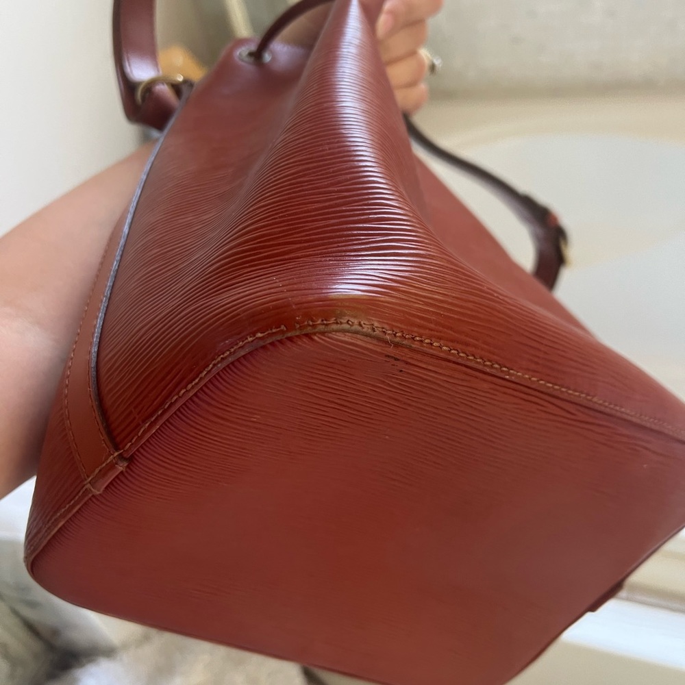 Louis Vuitton noe petit - Picture 2 of 5